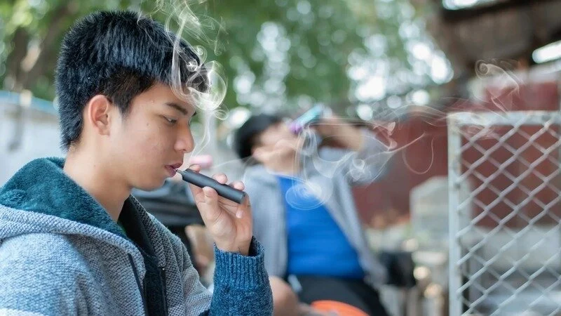 Minors Using e-cigarettes